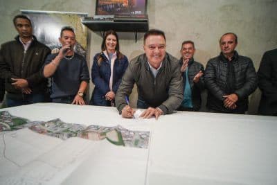 Prefeito autoriza obra de pavimentação da Rua Osvaldo Strapasson Vicentin