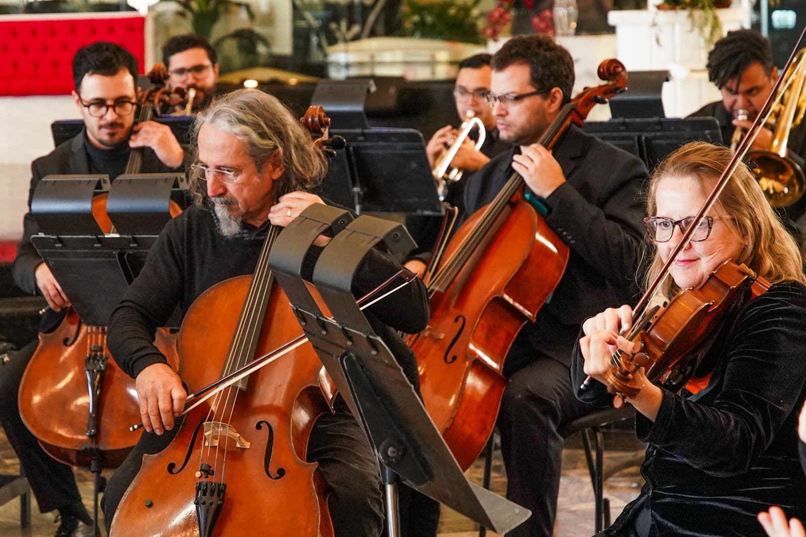 Orquestra Sinfônica do Paraná emociona público colombense em apresentações gratuitas
