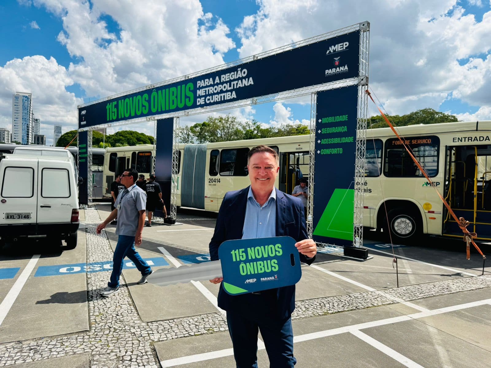 Colombo recebe 46 novos ônibus e avança na modernização do transporte metropolitano